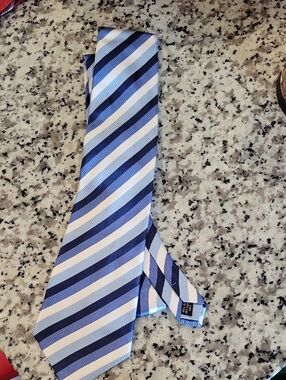 Men's Blue & White Diagonal Stripe Tie